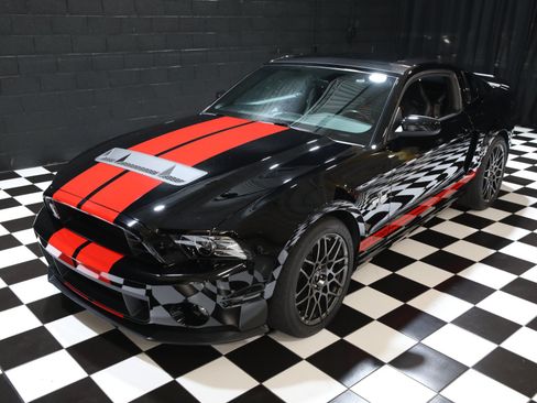 Used 2013 Ford Mustang Shelby GT500 RWD image 6