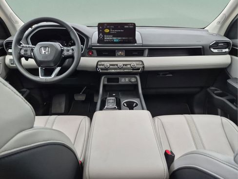 Certified 2024 Honda Pilot Touring image 26
