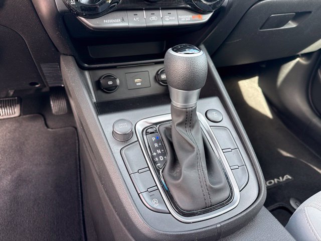 Used 2023 Hyundai Kona SEL AWD/4WD image 6