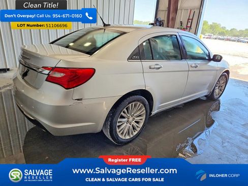 Used 2012 Chrysler 200 Limited FWD image 4