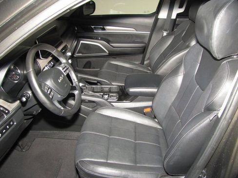 Used 2022 Kia Telluride EX w/ EX Premium Package image 10