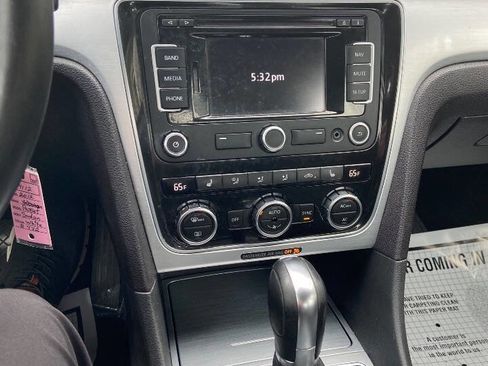 Used 2012 Volkswagen Passat 2.5 SE image 14