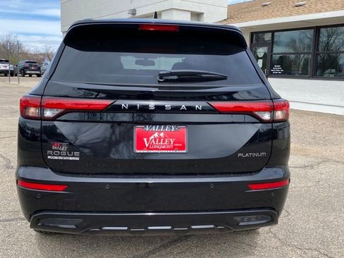 New 2026 Nissan Rogue Platinum image 4