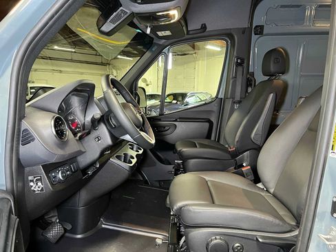 Used 2026 Mercedes-Benz Sprinter 2500 image 22