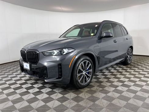 Used 2026 BMW X5 xDrive50e w/ M Sport Package image 13