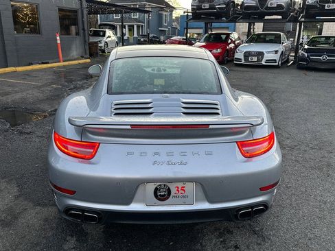 Used 2015 Porsche 911 4 Coupe image 3