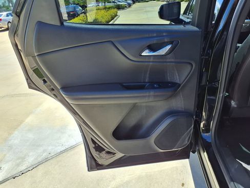 Used 2022 Chevrolet Blazer RS w/ Enhanced Convenience Package FWD image 17