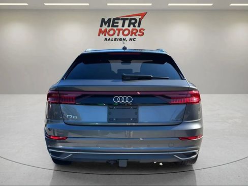 Used 2021 Audi Q8 Prestige image 6