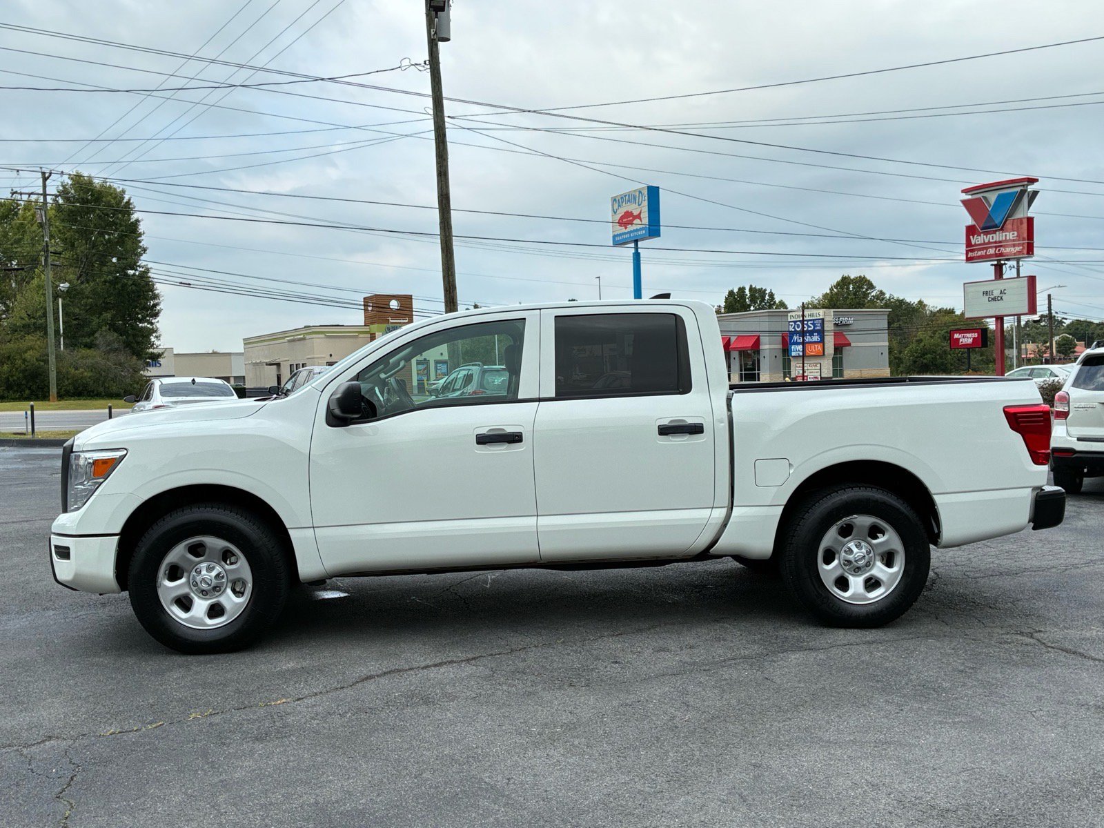 Used 2022 Nissan Titan S w/ S Utility Package RWD image 4