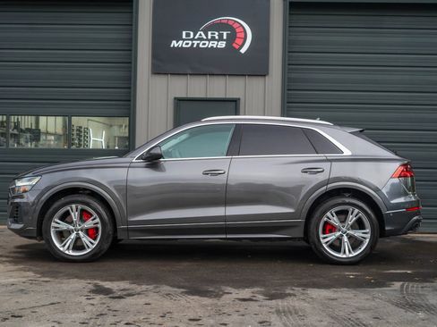 Used 2019 Audi Q8 Prestige w/ Luxury Package image 4