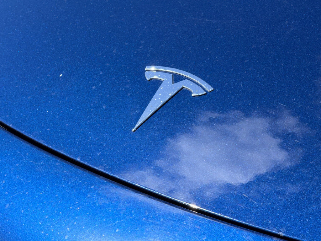 Used 2017 Tesla Model 3 Long Range RWD image 8