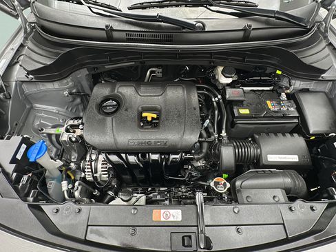 Used 2025 Kia Soul LX w/ LX Technology Package FWD image 19