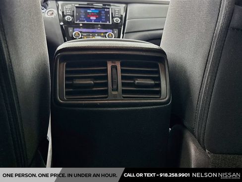 Used 2019 Nissan Rogue SV FWD image 24