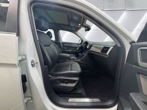 Certified 2022 Volkswagen Atlas SEL image 14