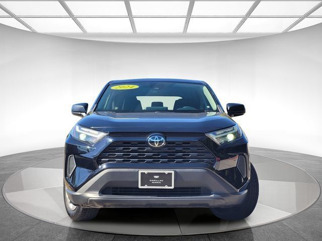 Used 2024 Toyota RAV4 LE FWD image 2