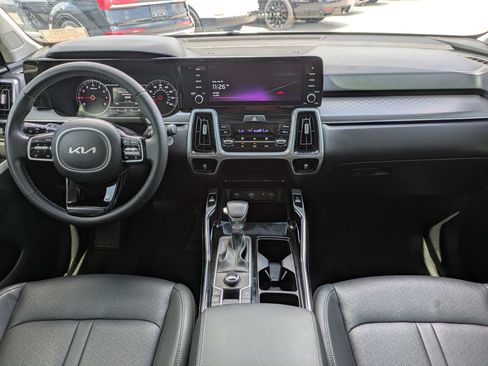 Certified 2022 Kia Sorento SX FWD image 17