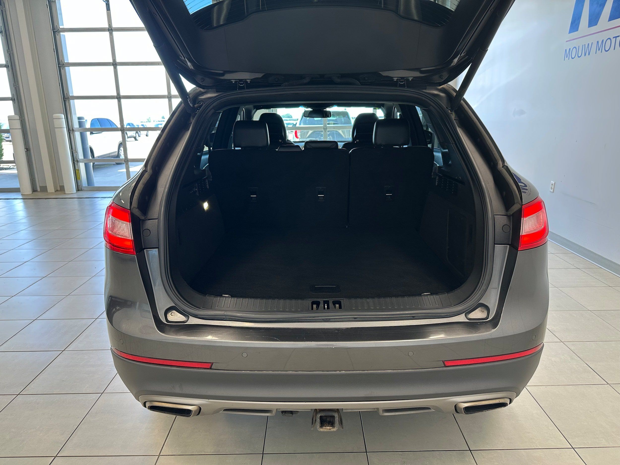 Used 2017 Lincoln MKX Reserve w/ Luxury Package AWD/4WD image 7