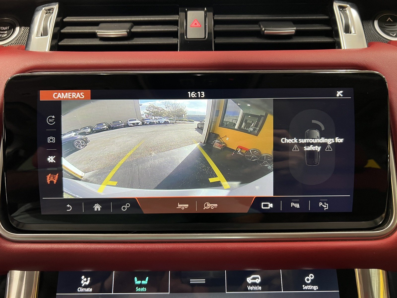 Used 2021 Land Rover Range Rover Sport HST AWD/4WD image 22