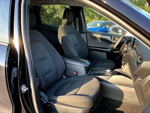 Used 2025 Ford Escape Active AWD/4WD image 9