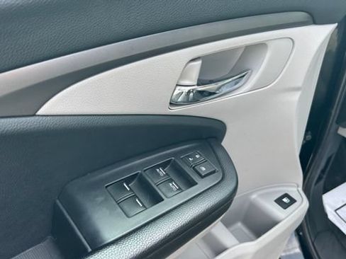 Used 2021 Honda Pilot EX image 13