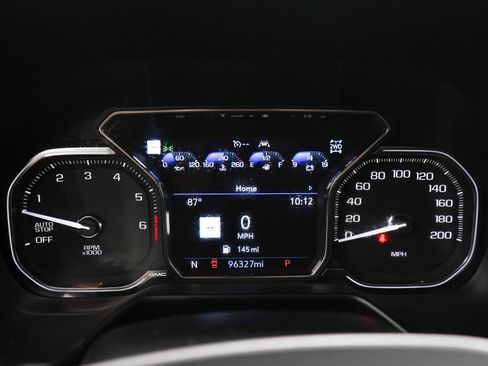 Used 2021 GMC Yukon XL SLT w/ Rear Media and Nav Package AWD/4WD image 31