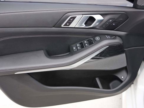 Certified 2024 BMW X5 xDrive50e w/ M Sport Package image 12