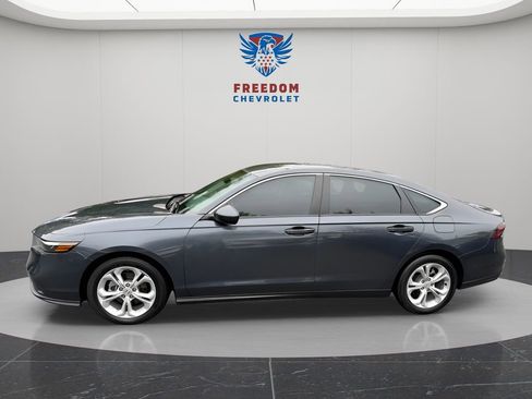 Used 2025 Honda Accord LX image 3