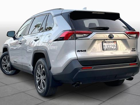 Used 2023 Toyota RAV4 XLE Premium image 10