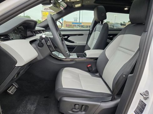 Certified 2026 Land Rover Range Rover Evoque Dynamic SE AWD/4WD image 17