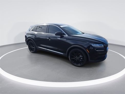 Used 2022 Lincoln Nautilus Reserve w/ Equipment Group 201A image 2