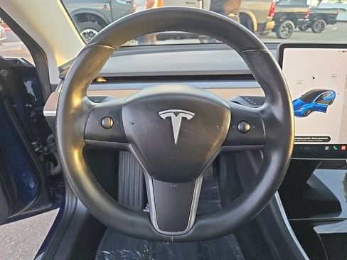 Used 2018 Tesla Model 3 Mid Range image 13