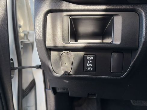 Used 2017 Toyota Tacoma TRD Off-Road w/ Tow Package image 15