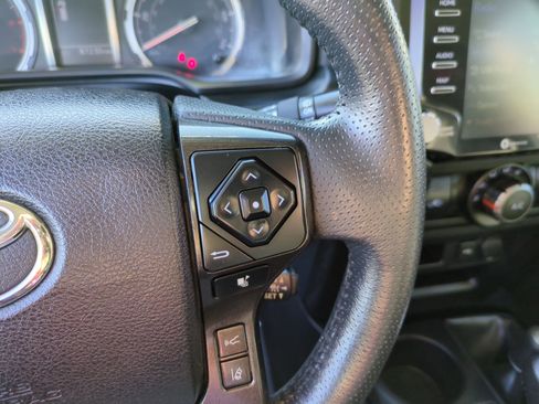 Used 2020 Toyota 4Runner TRD Off-Road image 18