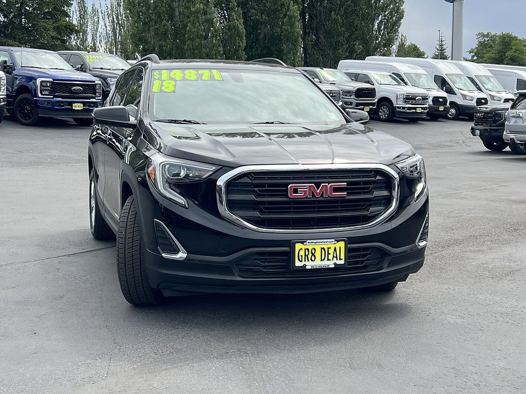 Used 2018 GMC Terrain SLE w/ Driver Convenience Package FWD image 3