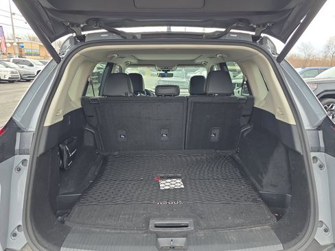Used 2023 Nissan Rogue SL w/ SL Premium Package image 5