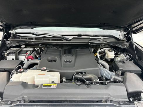 Used 2023 Toyota Tundra Limited w/ Power Package AWD/4WD image 26