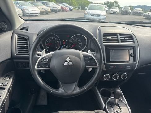 Used 2014 Mitsubishi Outlander Sport SE FWD image 13