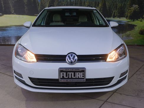 Used 2017 Volkswagen Golf SE image 2