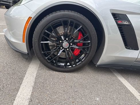 Used 2016 Chevrolet Corvette Z06 w/ 3LZ Preferred Equipment Group image 22