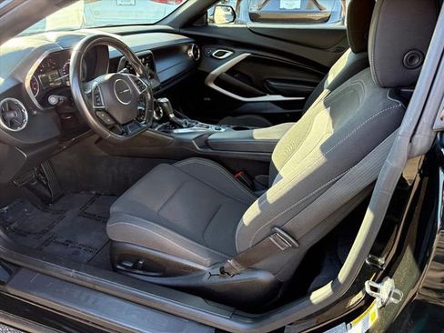 Used 2018 Chevrolet Camaro LT image 12