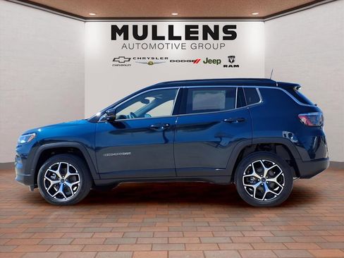 New 2026 Jeep Compass Limited AWD/4WD image 8