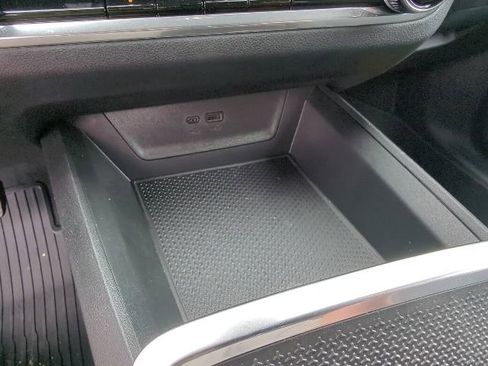 New 2026 Chevrolet Equinox LT w/ Safety and Technology Package FWD image 18