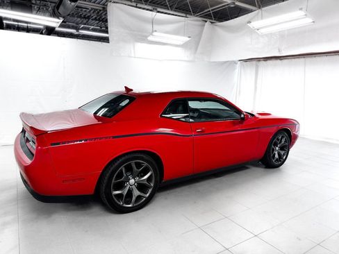 Used 2015 Dodge Challenger SXT Plus RWD image 7