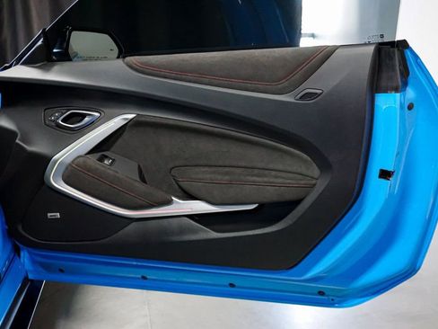 Used 2023 Chevrolet Camaro ZL1 image 41