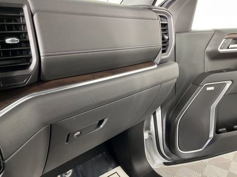 Used 2023 GMC Sierra 1500 SLT w/ SLT Convenience Package image 32