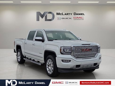 Used 2018 GMC Sierra 1500 Denali image 1
