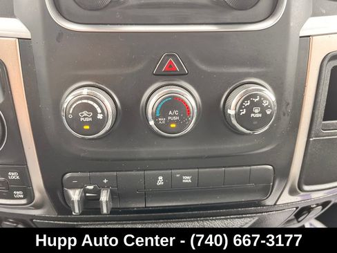 Used 2020 RAM 1500 Classic SLT AWD/4WD image 14