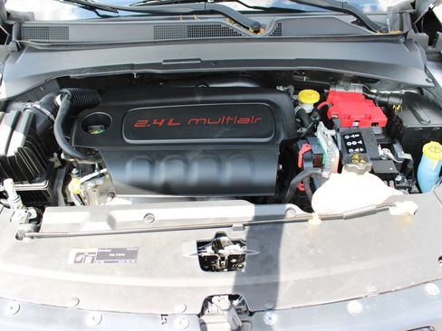 Used 2021 Jeep Compass Latitude w/ Sun and Sound Group AWD/4WD image 46
