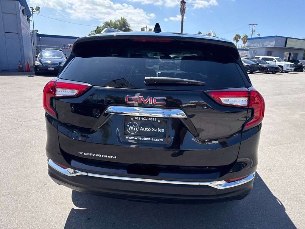 Used 2024 GMC Terrain SLT FWD image 26