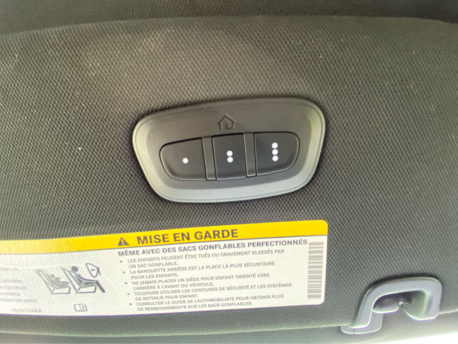 Used 2026 Chrysler Pacifica Limited FWD image 41